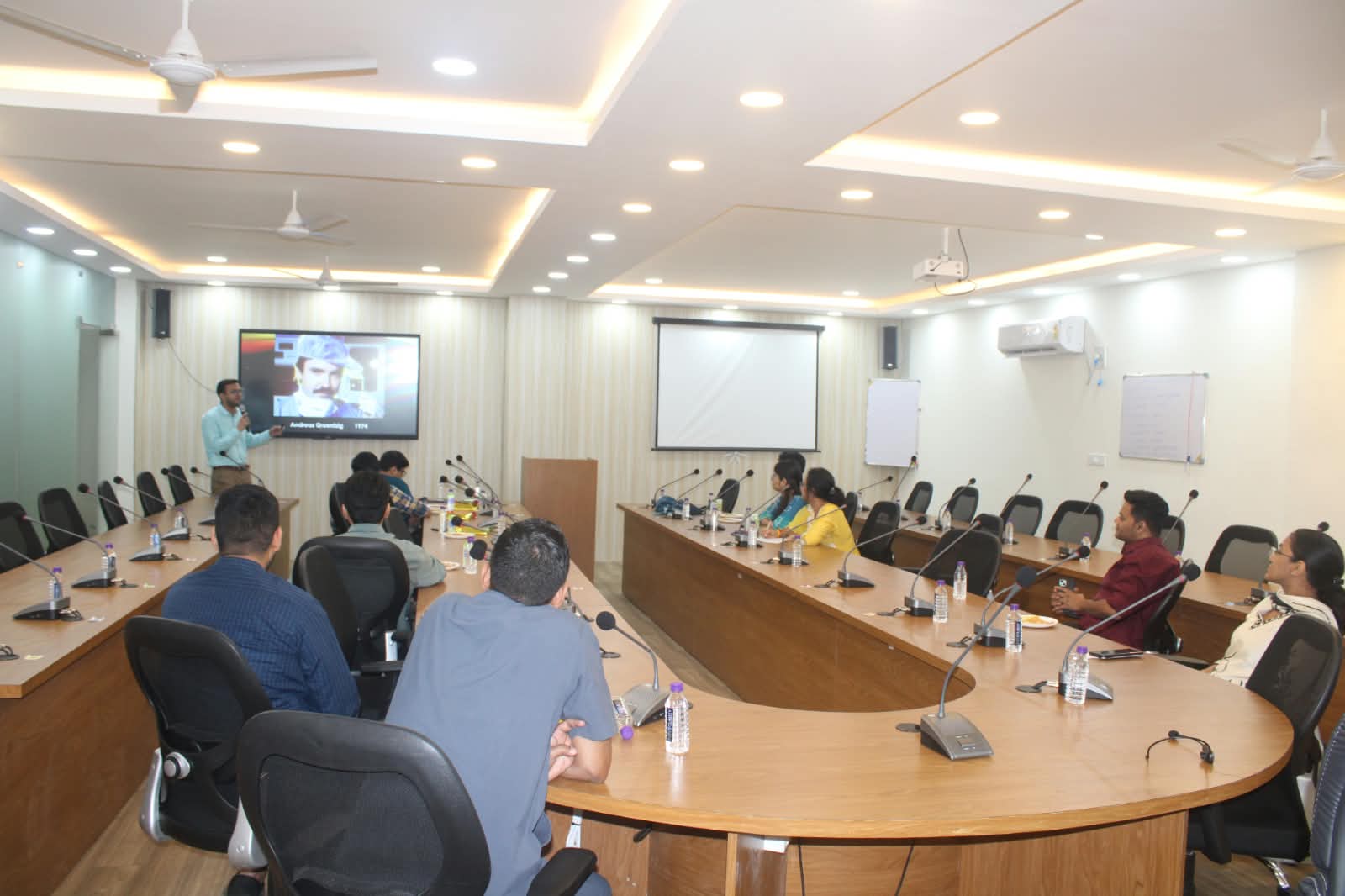 Interactive Interventional Radiology session with participants in the conference hall